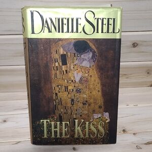 The Kiss, novel by Daniel Steel, Hardcover With Slip Cover